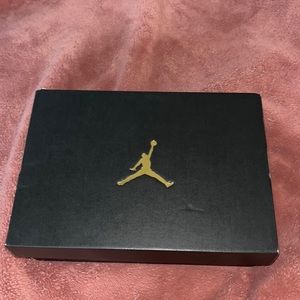 NIKE AIR JORDAN 1 LOW SE SIZE 6 YOUTH